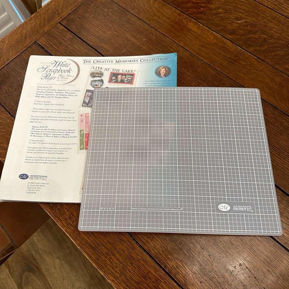 New Creative Memories 15 Sheets/30 12x12 White Scrapbook Pages/ Cutting Board
